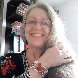 Meet your Posher, Kim Burdette